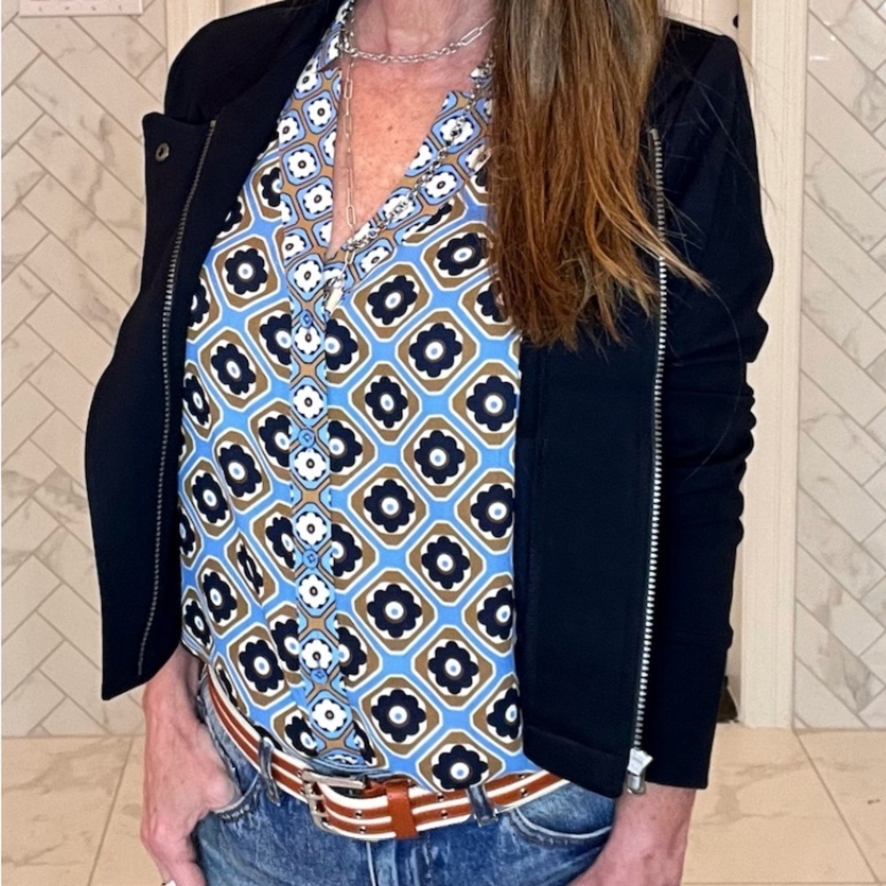 Cabi Two-Timing Top